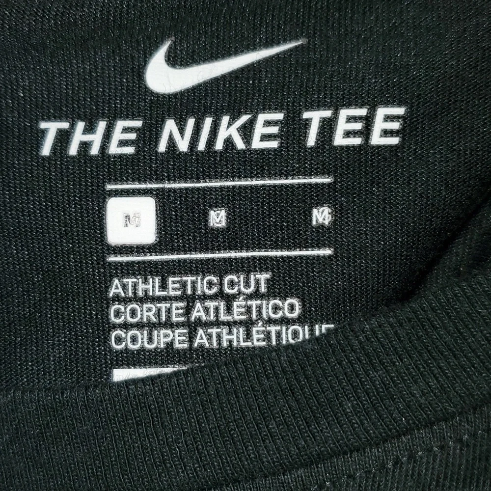 Nike Men's Tee Savage Athletic Cut Dri-Fit Long Sleeve Shirt